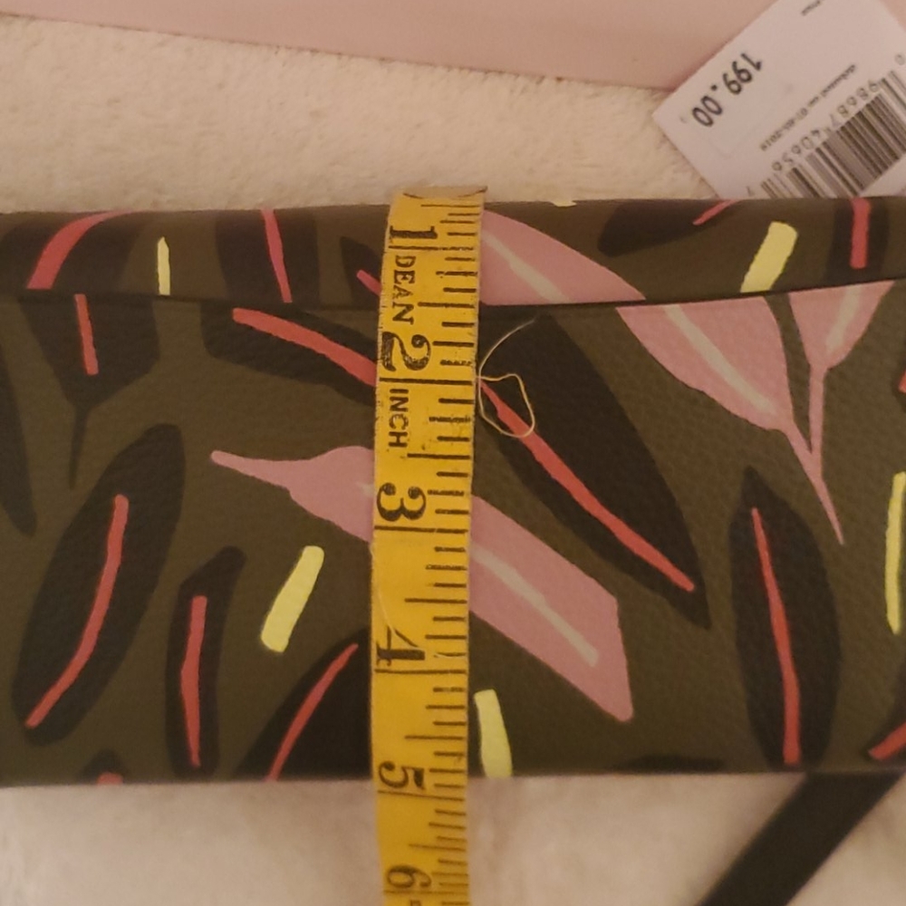 Kate Spade Wallet on a chain - Picture 13 of 16